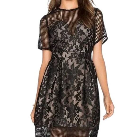 NWT Elliatt Velosity Lace  Formal Cut Out Black Dress Size Small - Picture 4 of 12